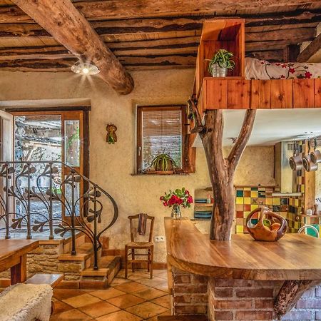 The Dragon Barn - Studio Ascou Esterno foto