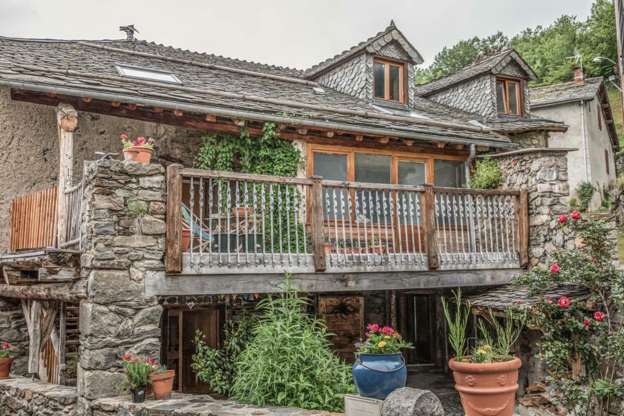 The Dragon Barn - Studio Ascou Esterno foto