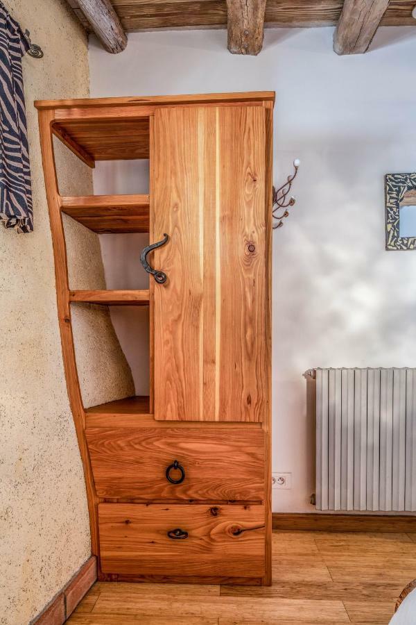 The Dragon Barn - Studio Ascou Esterno foto